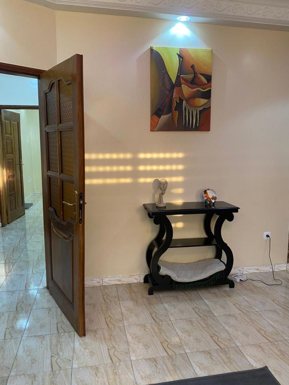 Residence Adja Binta Kane Sour Дакар Екстер'єр фото